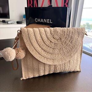 Straw Bag for Women, Woven Tote with Magnetic Buckle.